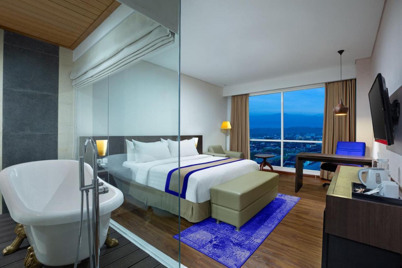 Aston Jember Hotel & Conference Center Екстер'єр фото