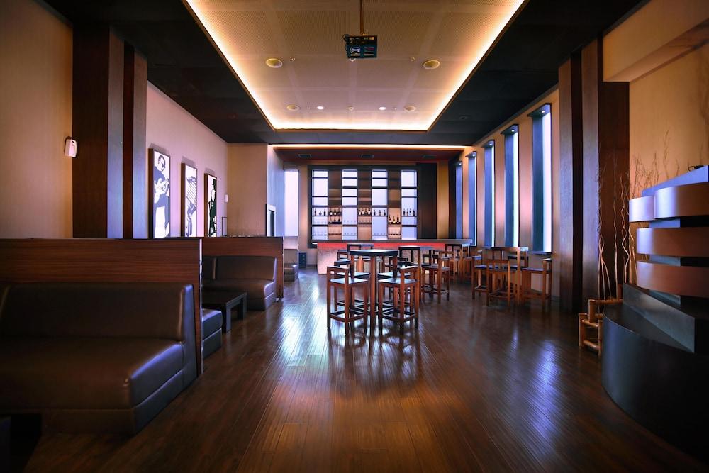 Aston Jember Hotel & Conference Center Екстер'єр фото