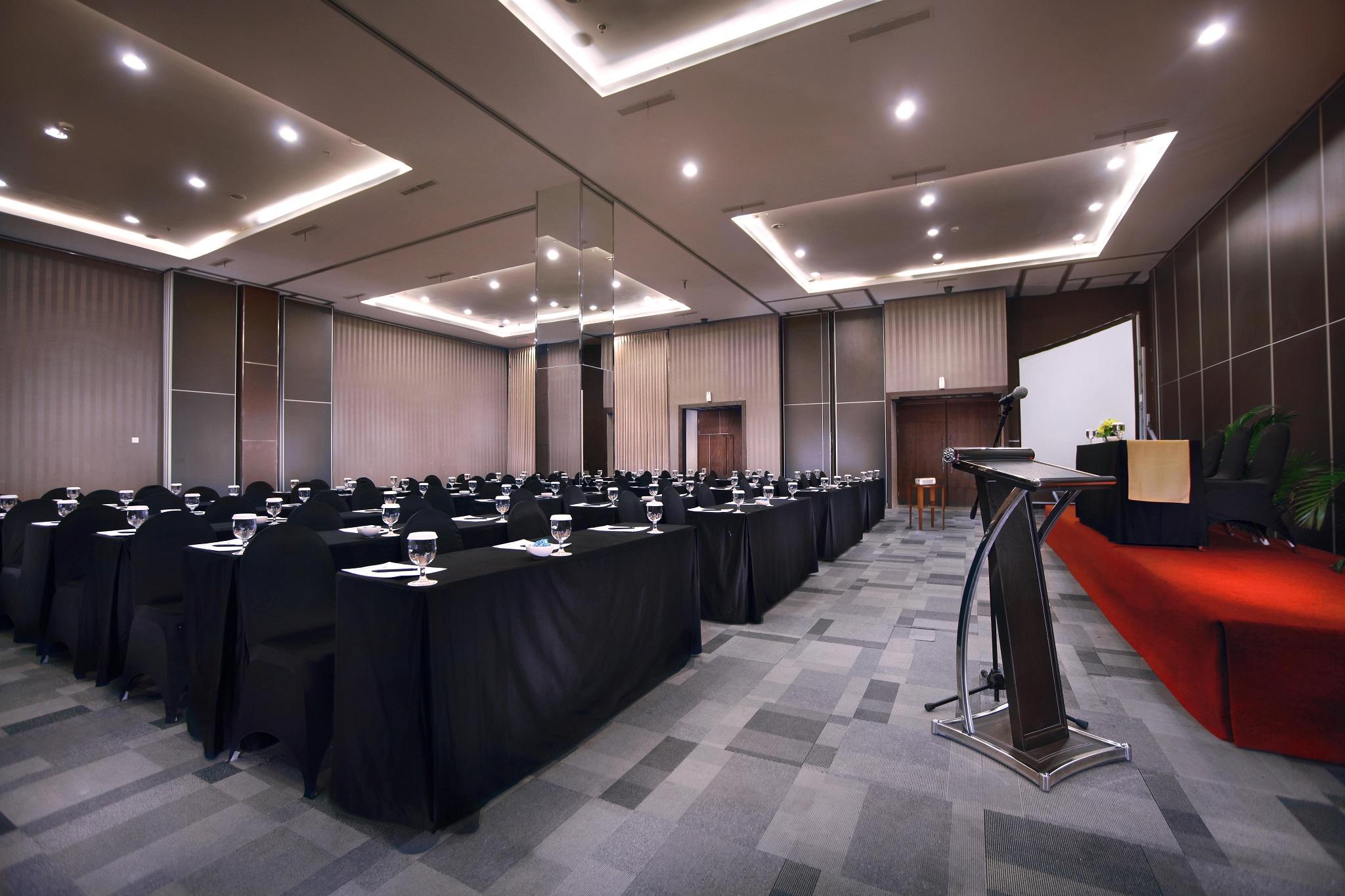 Aston Jember Hotel & Conference Center Екстер'єр фото