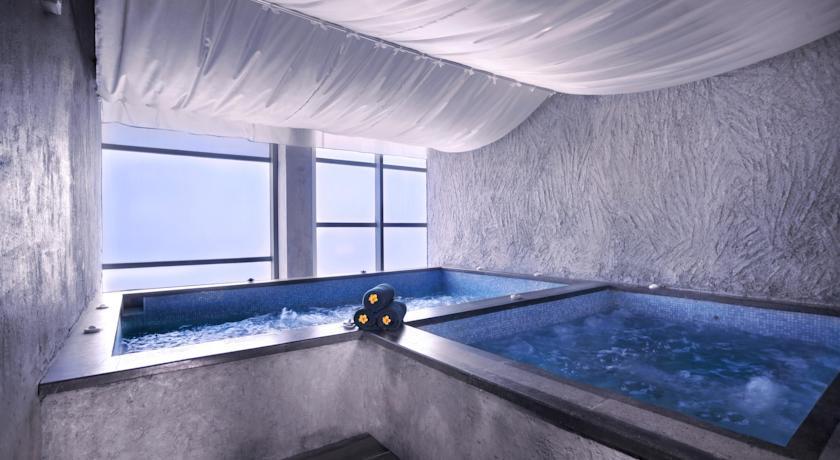 Aston Jember Hotel & Conference Center Екстер'єр фото