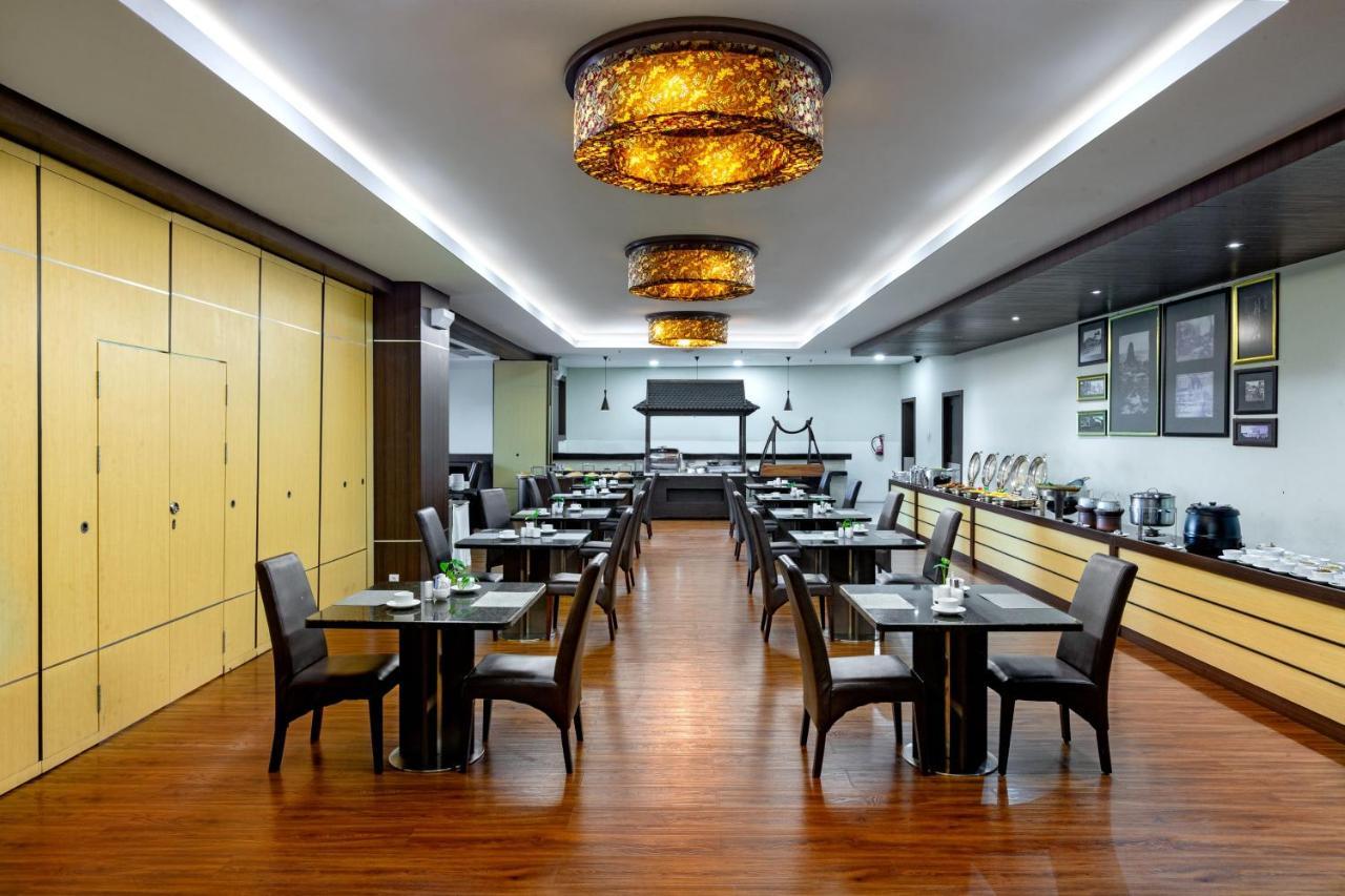 Aston Jember Hotel & Conference Center Екстер'єр фото