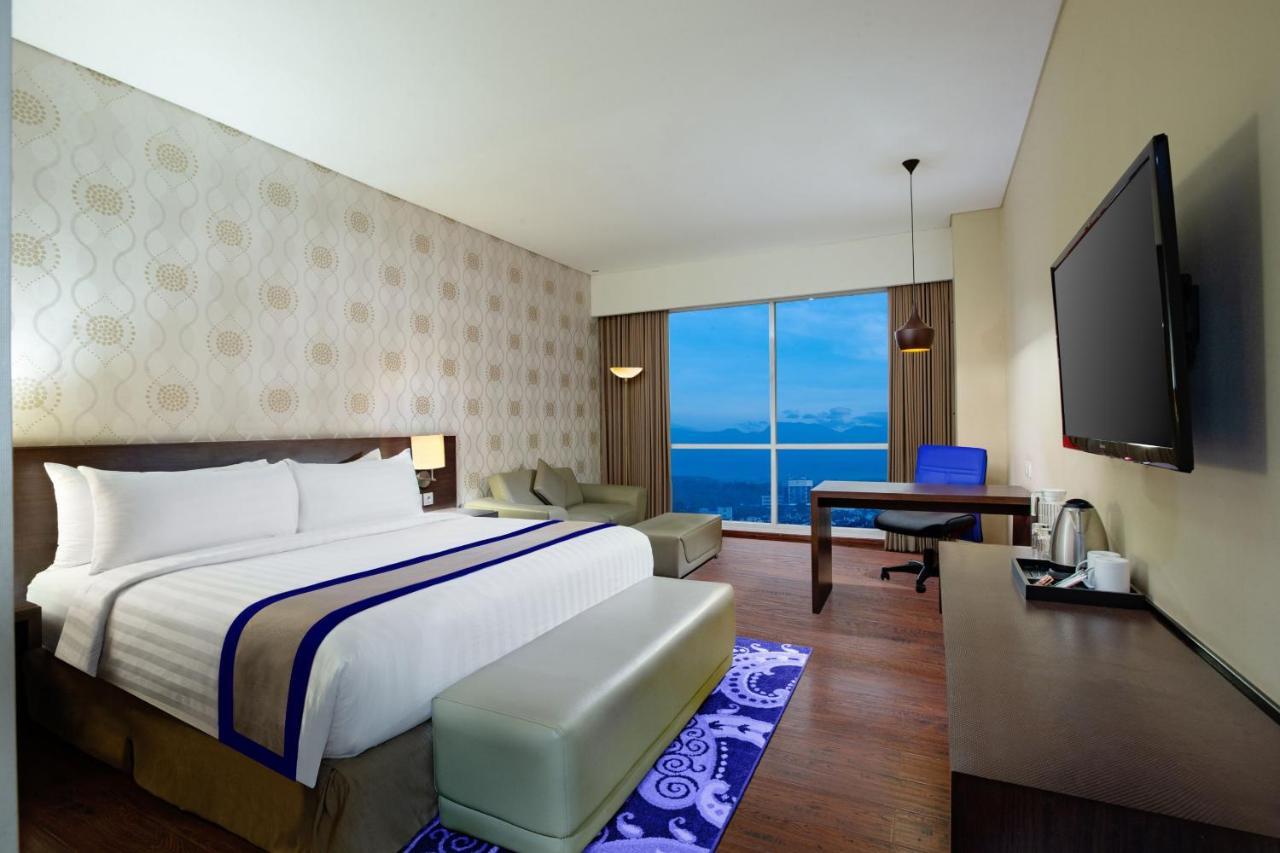 Aston Jember Hotel & Conference Center Екстер'єр фото